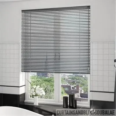 Venetian-Blinds